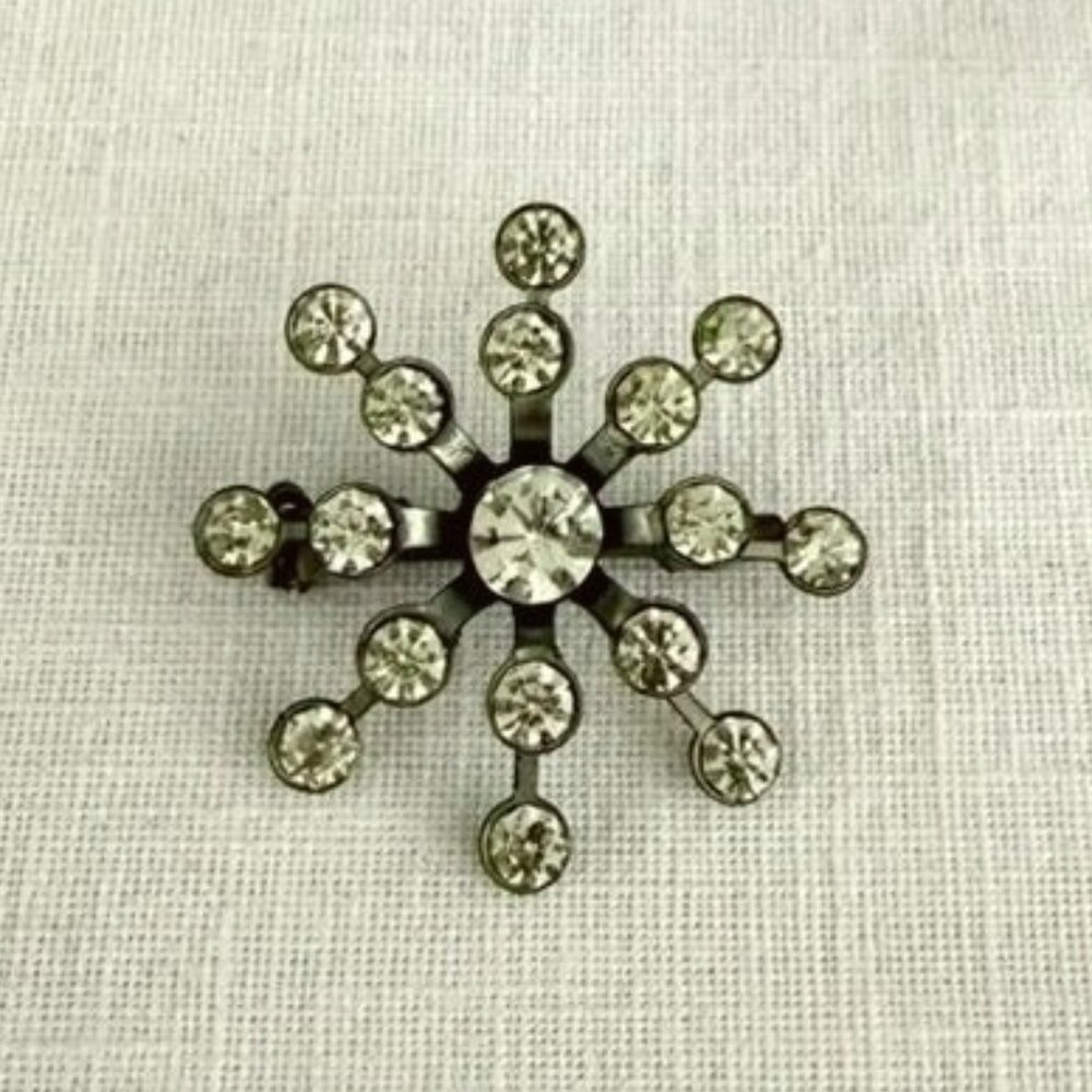 Vintage Rhinestone Starburst Brooch Pin 1.25 in Silver Tone Metal Sparkle Design - Picture 2 of 6